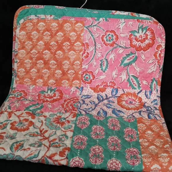 Brand New with Tags Rachel Zoe Table Runner Multi Quilted Pattern & Reversible - Picture 4 of 4